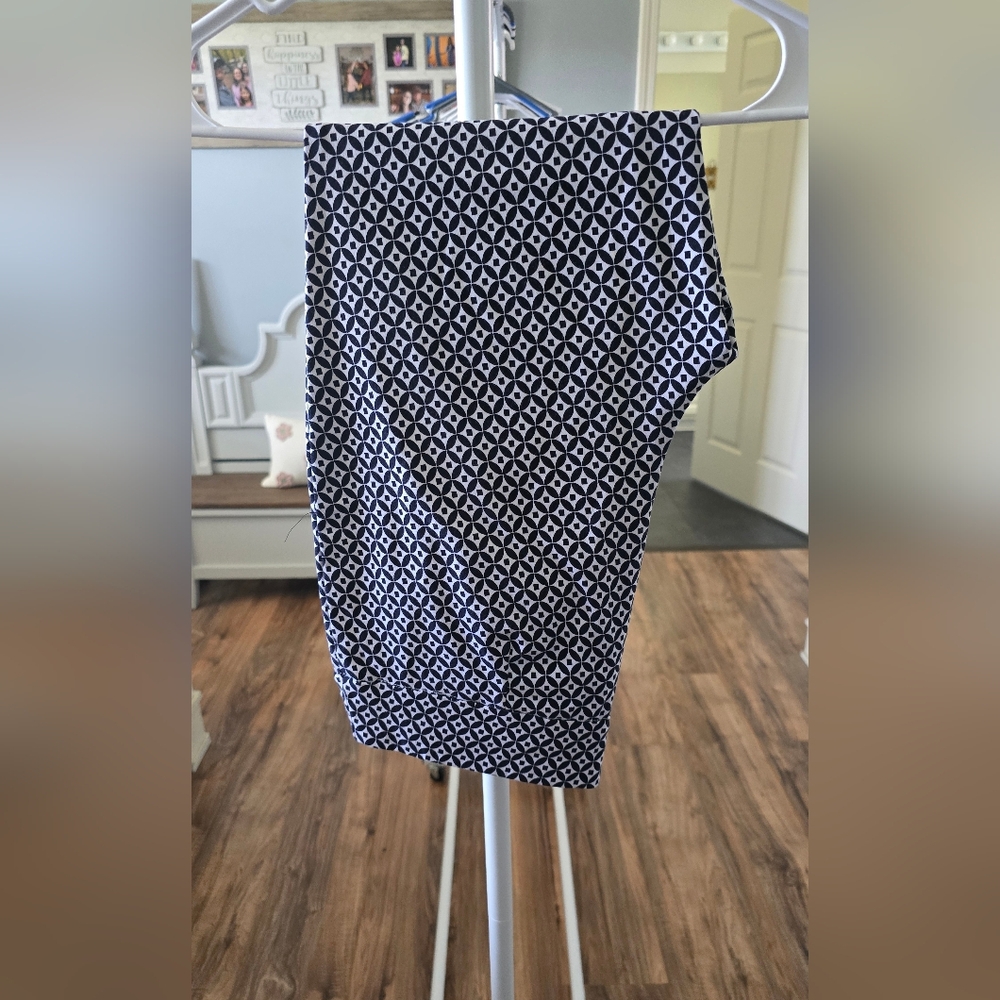 Grace Navy and White Geometric Pants